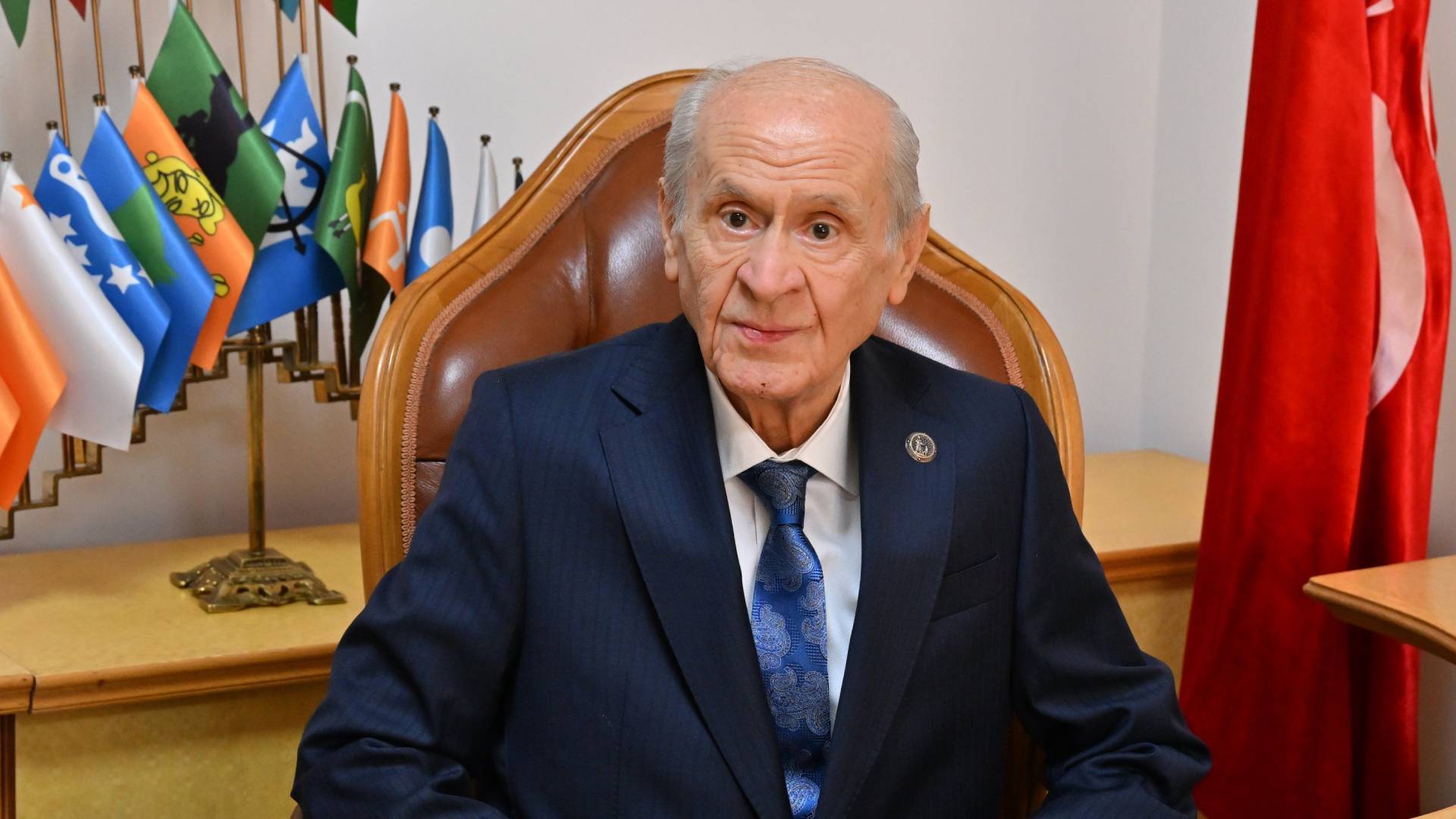 Akif Beki'den İddia: Bahçeli İktidarı Frenlemeye Mi Çalışıyor?