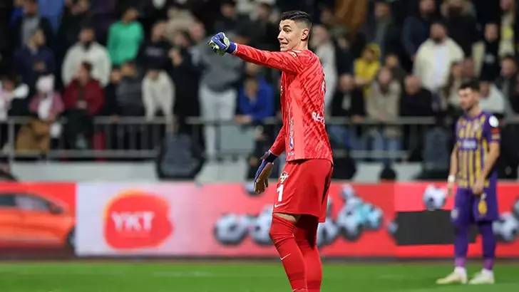 Berke Özer, Süper Lig Deviyle Anlaşmak Üzere