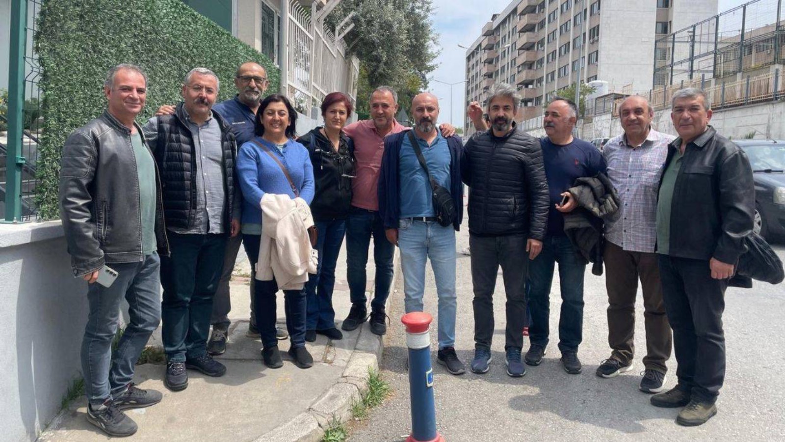 İzmir'de gözaltına alınan 6 kişi serbest bırakıldı