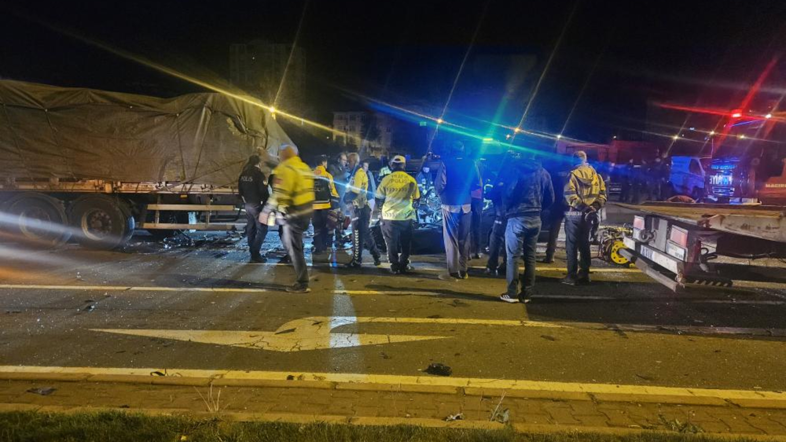 Kayseri'de Feci Kaza: TIR'a Çarpan Otomobil Sürücüsü Hayatını Kaybetti
