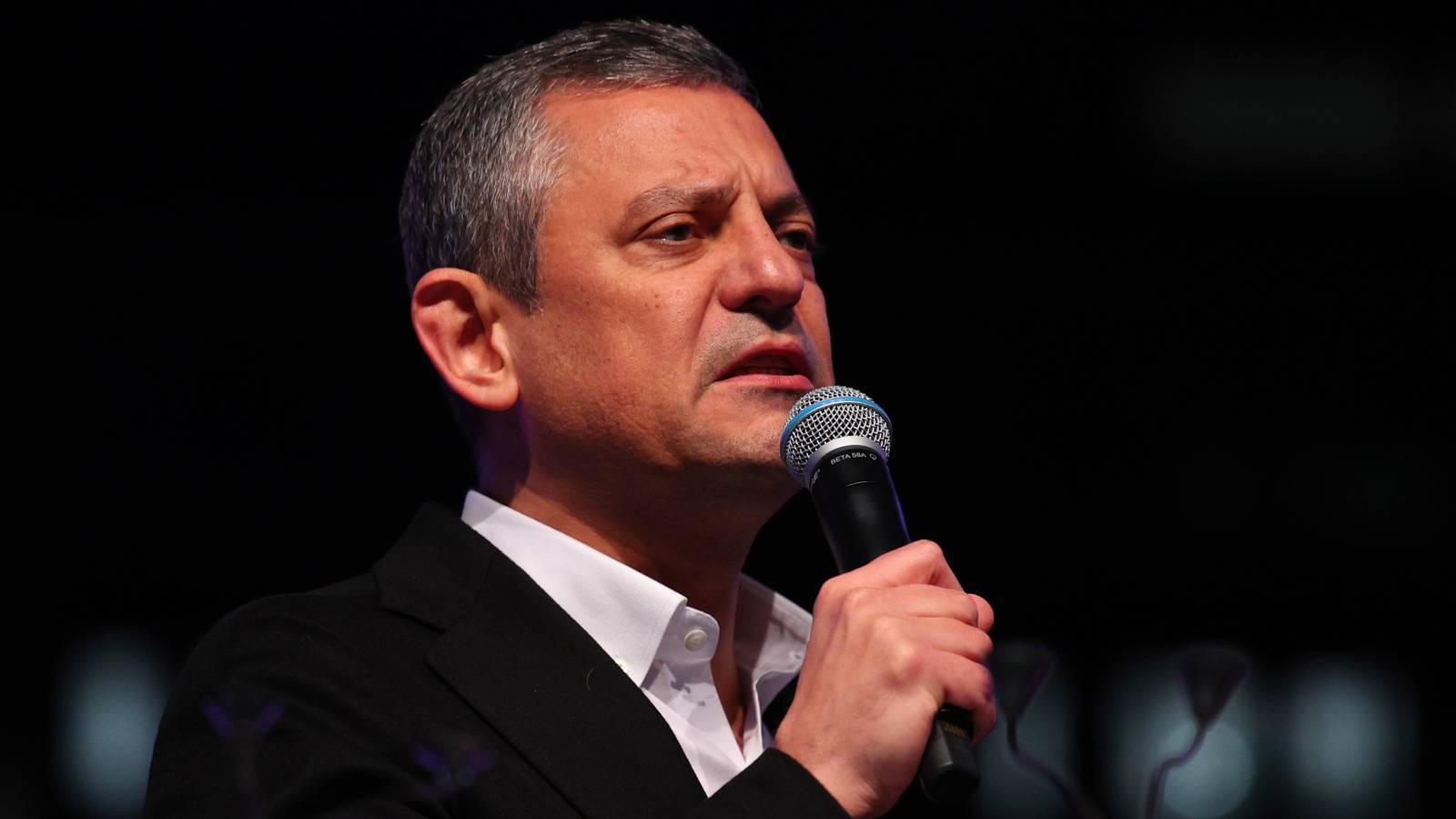 Özgür Özel, Yozgat mitingine traktörle geliyor