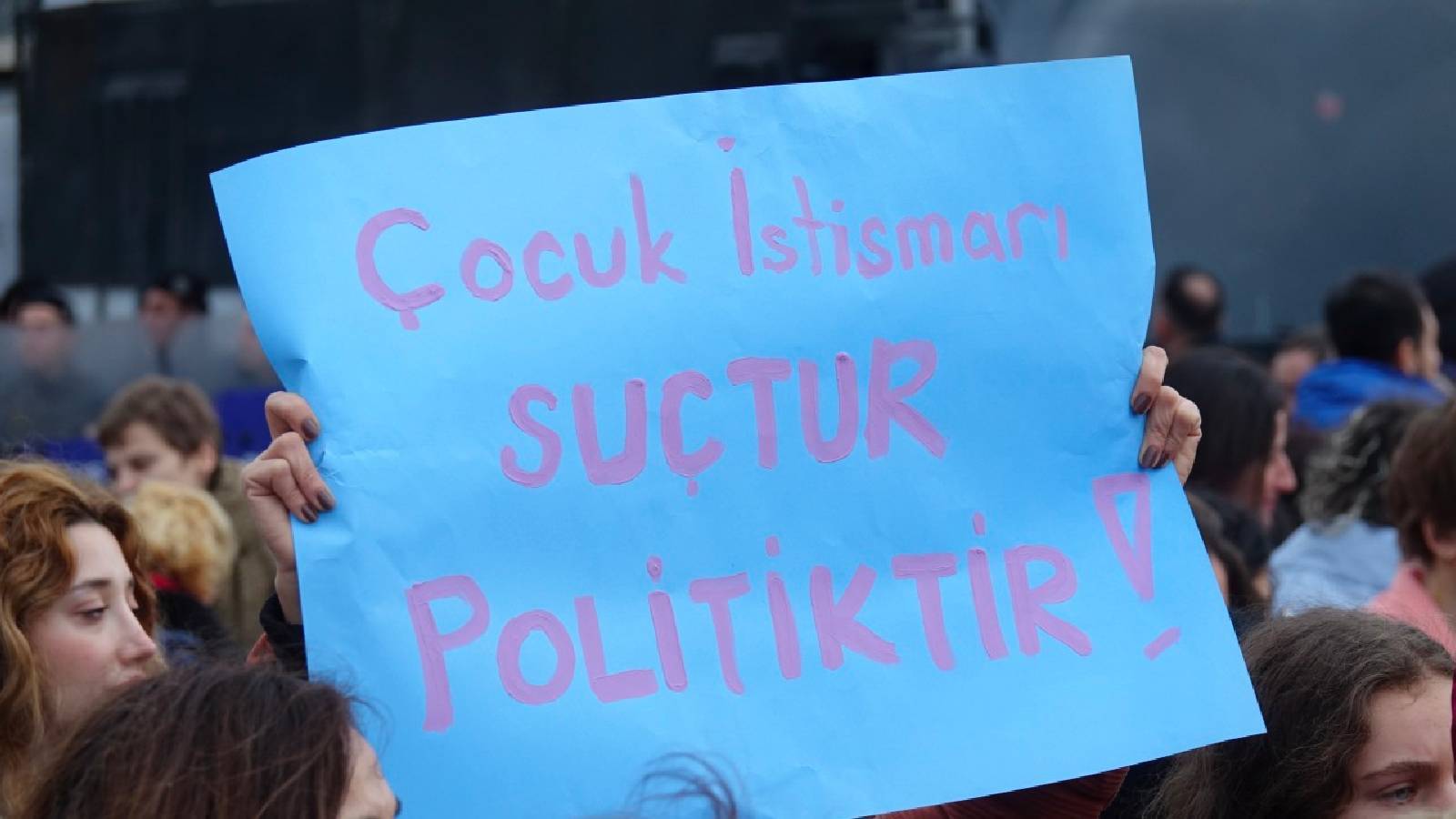 Yoğun Bakımda Zihinsel Engelli Çocuğa Cinsel İstismar İddiası: 26 Kişi Hakkında Soruşturma